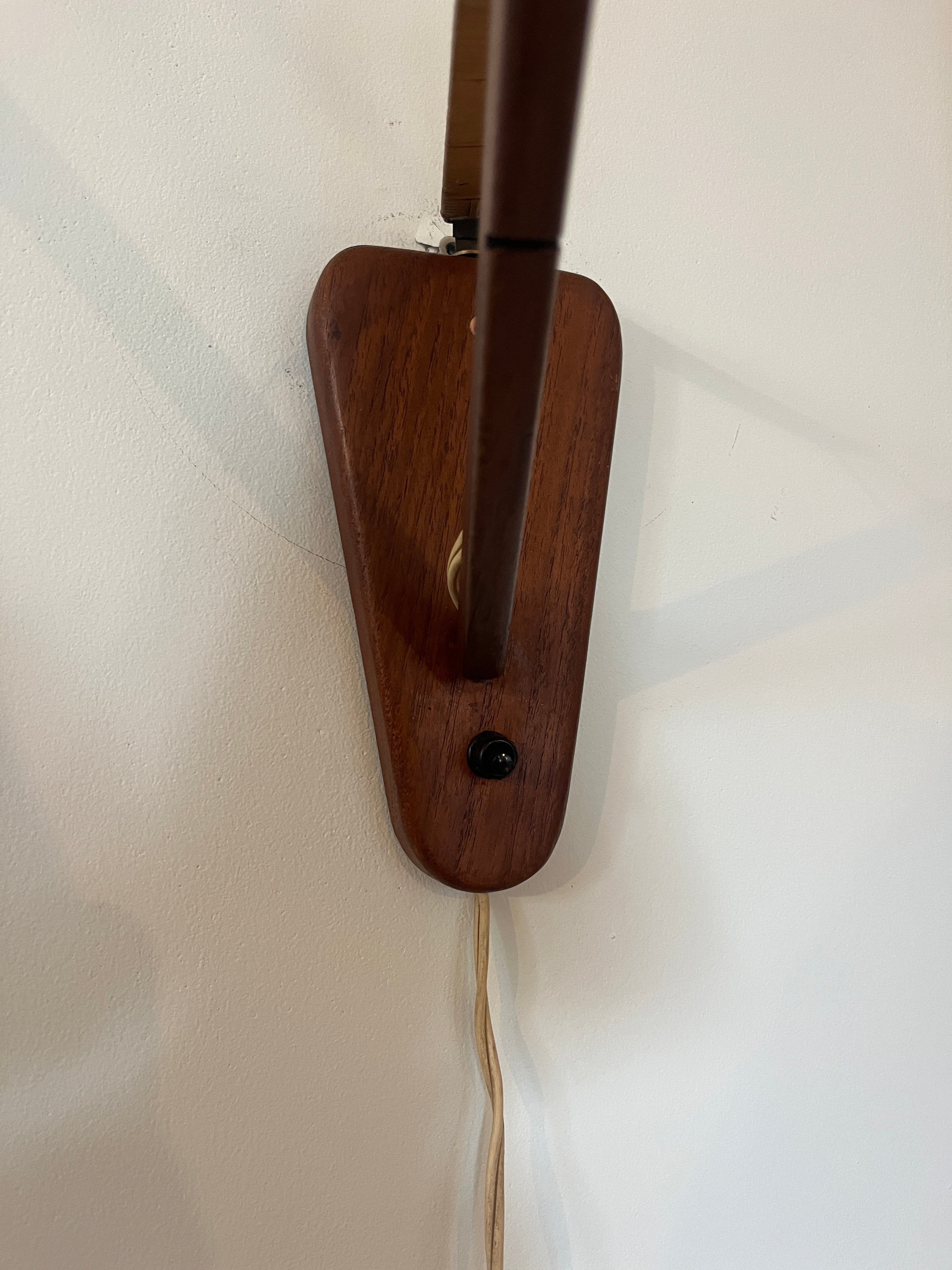 Temde_Leuchten_Adjustable_Teak_Wall_Lamp_with_Cord_Shade,_Germany,_1960s