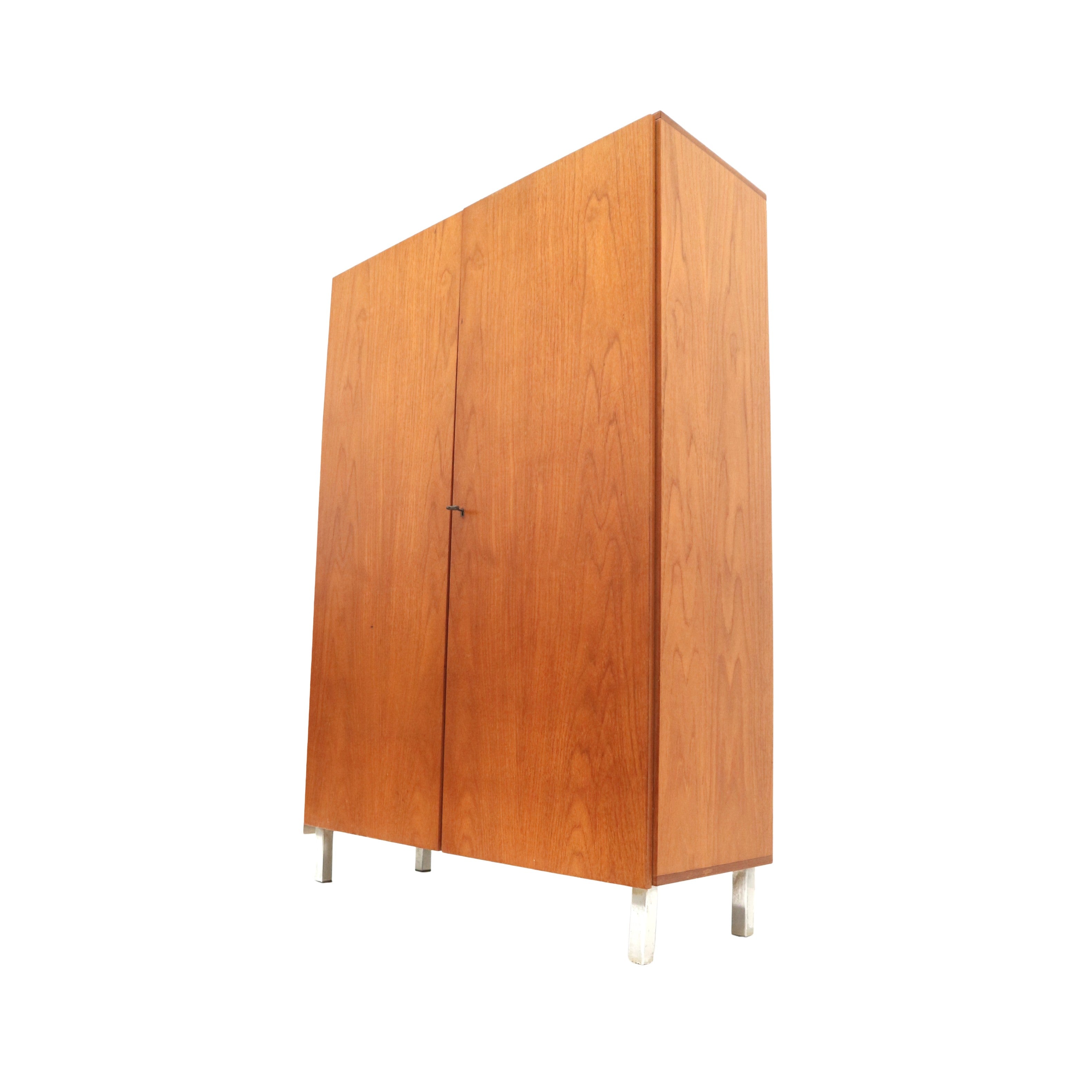 Vintage_wardrobe_from_the_1960s