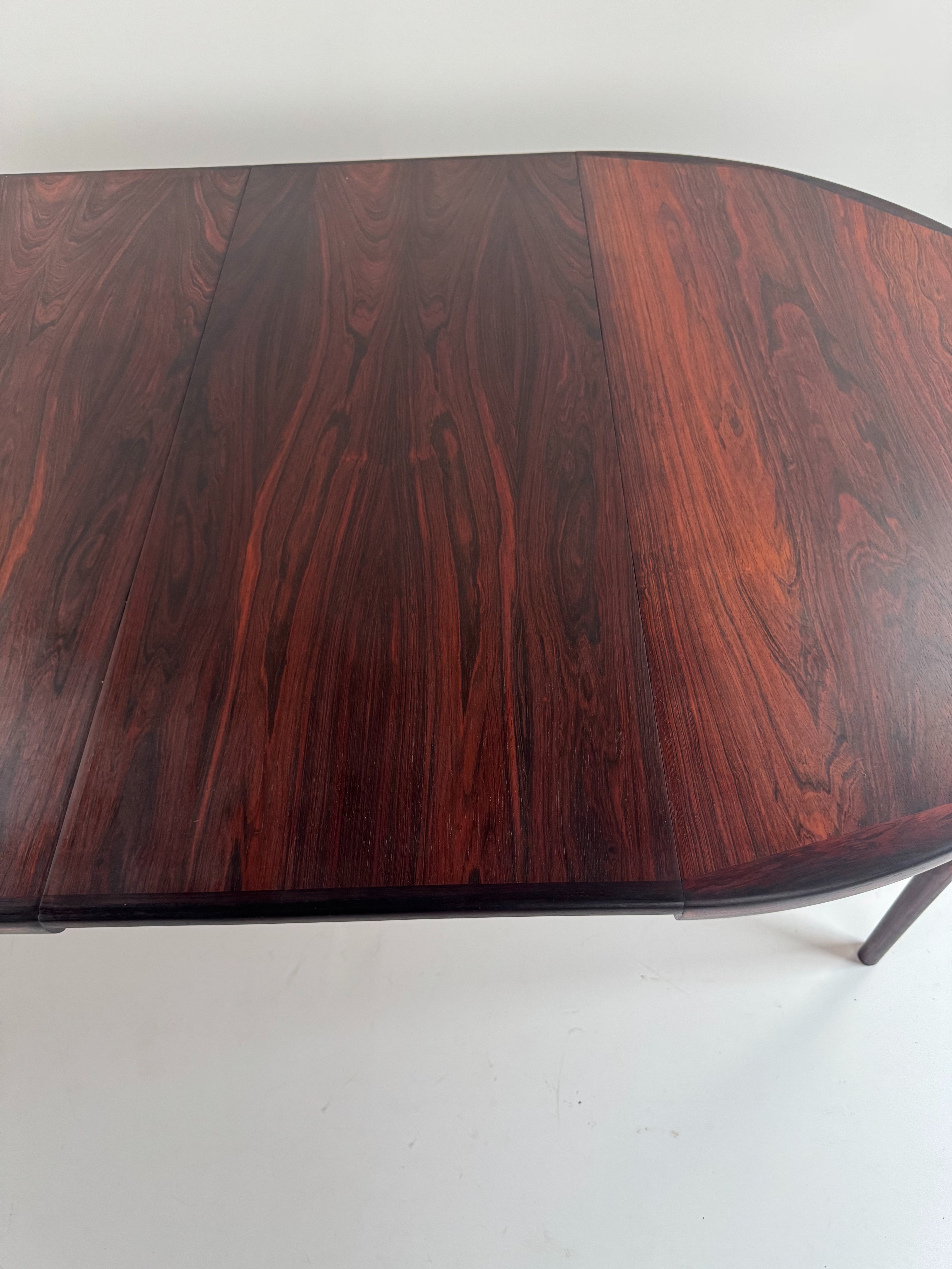 VV_Møbler_Extendable_Dining_Table,_Denmark,_1960s