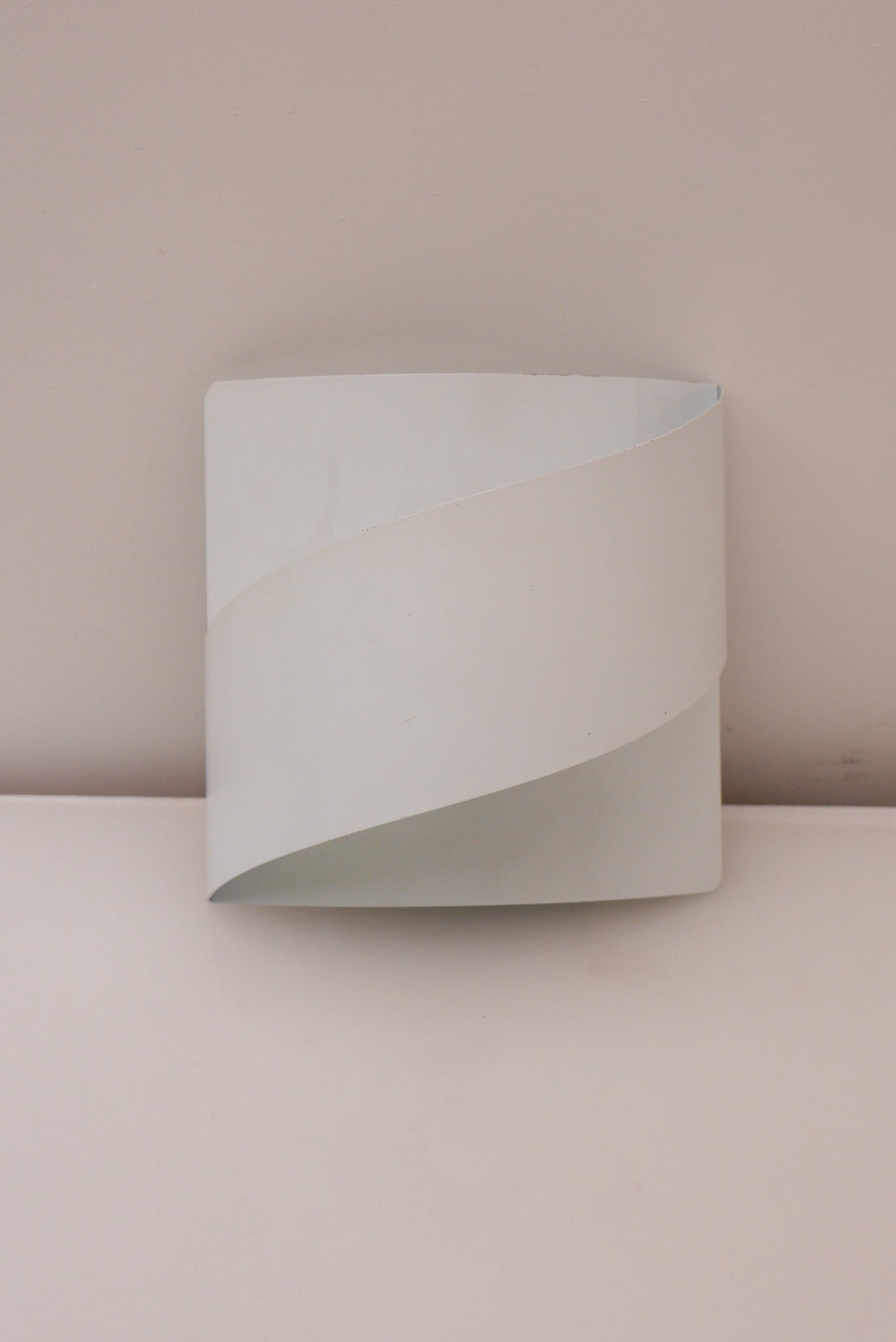 ‘Band’_Wall_Lamp_by_Peter_Celsing_for_Falkenbergs_Belysning,_Sweden_1960s