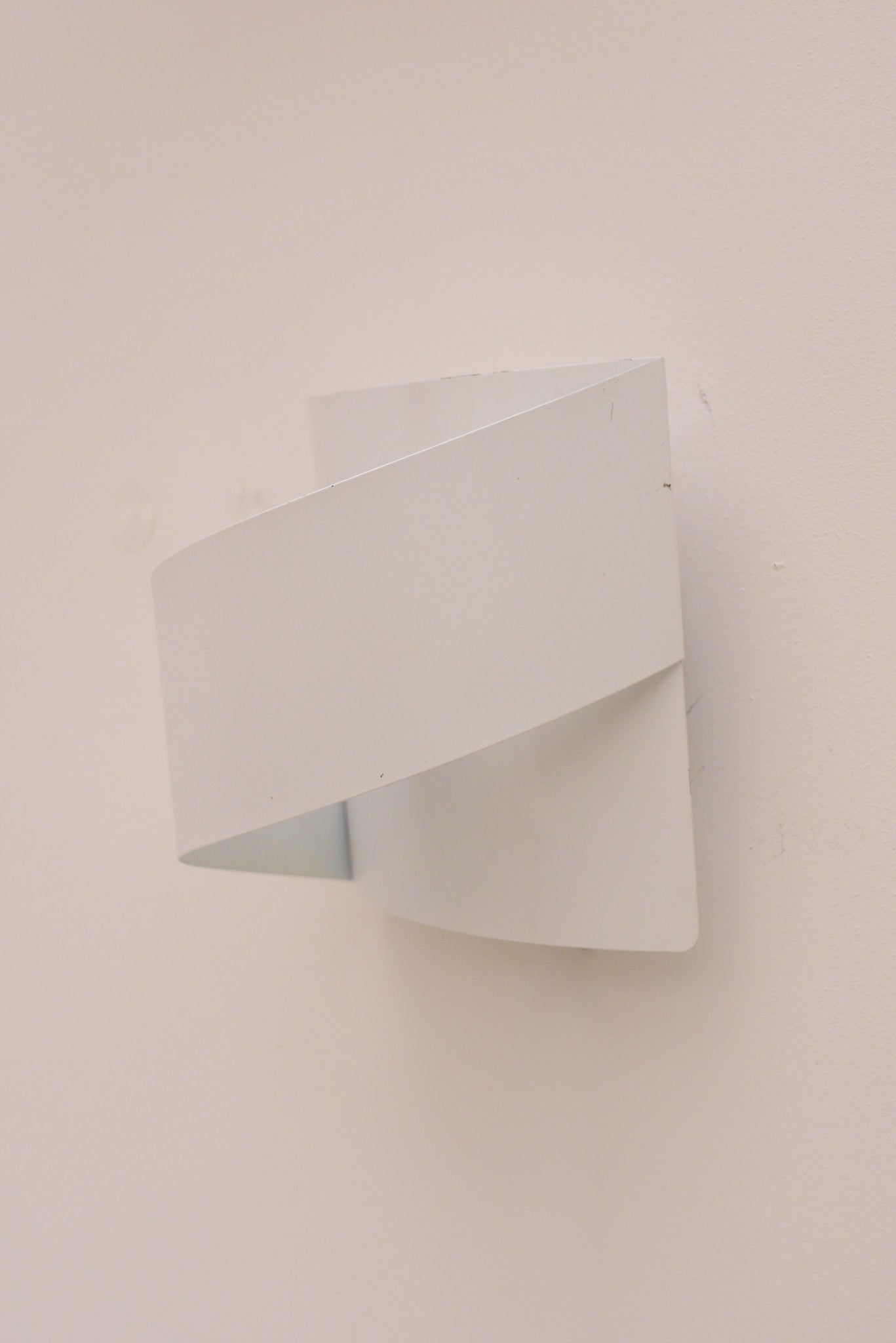 ‘Band’_Wall_Lamp_by_Peter_Celsing_for_Falkenbergs_Belysning,_Sweden_1960s