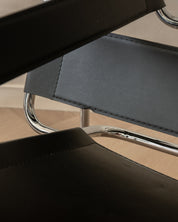 Wassily_B3_Lounge_Chair_by_Marcel_Breuer_for_Knoll_International_/_KIGA_in_Black_Leather_and_Chrome,_Italy,_1970s