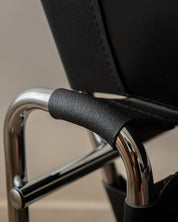 Wassily_B3_Lounge_Chair_by_Marcel_Breuer_for_Knoll_International_/_KIGA_in_Black_Leather_and_Chrome,_Italy,_1970s