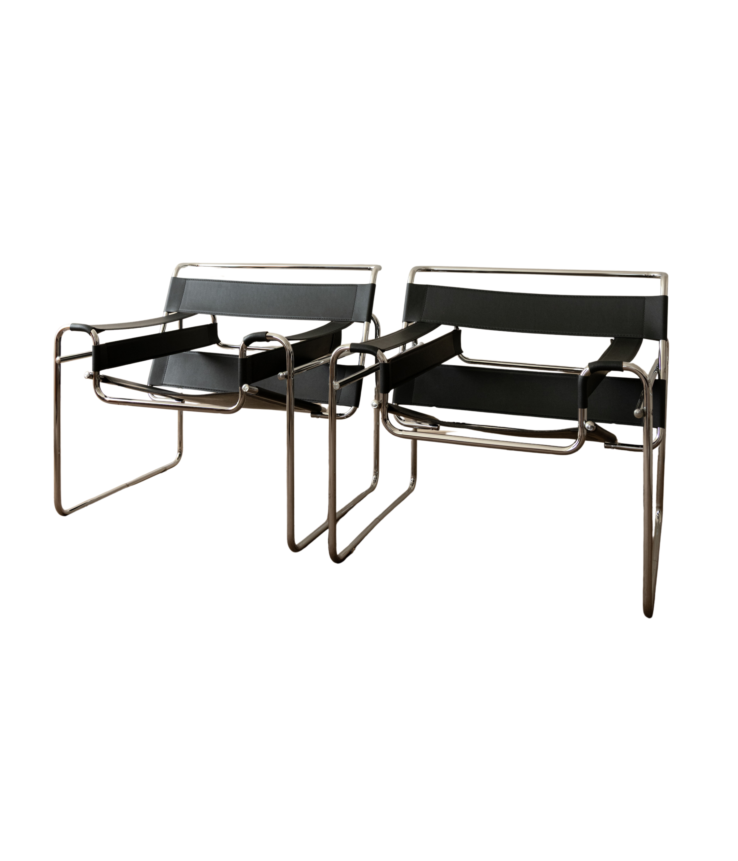 Wassily_B3_Lounge_Chair_by_Marcel_Breuer_for_Knoll_International_/_KIGA_in_Black_Leather_and_Chrome,_Italy,_1970s