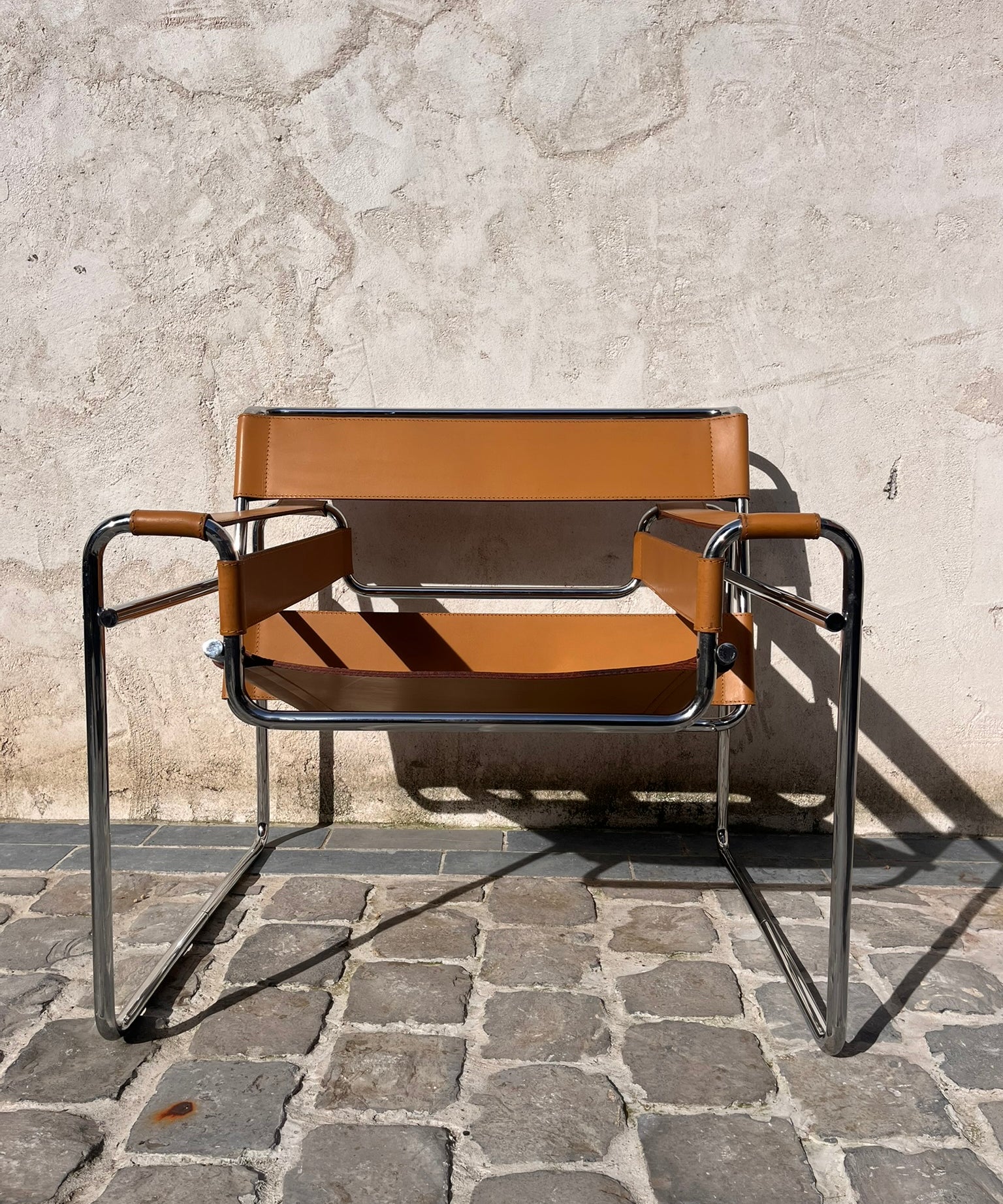 Wassily_chair_by_Marcel_Breuer_for_Dino_Gavina_from_1960s