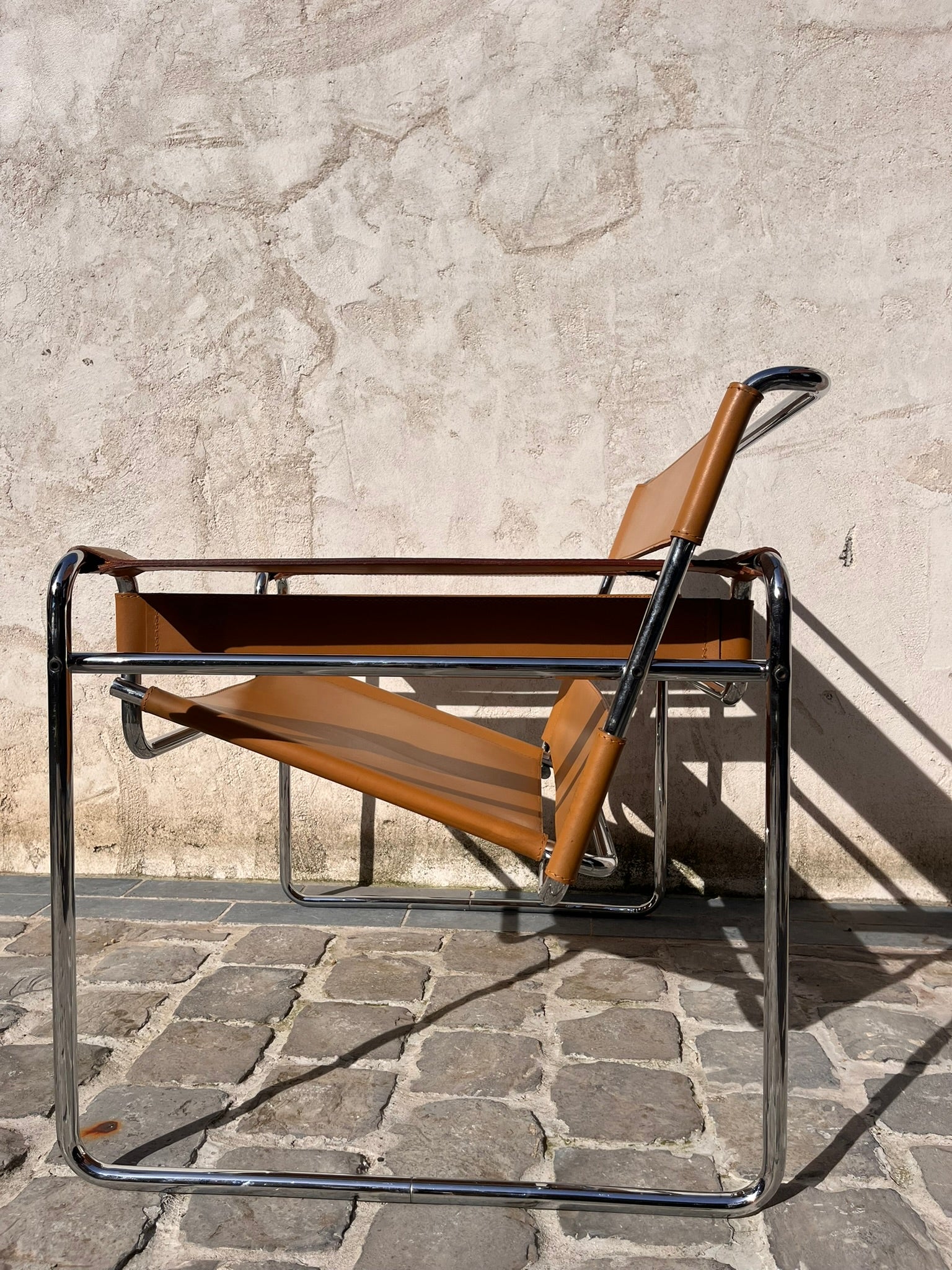Wassily_chair_by_Marcel_Breuer_for_Dino_Gavina_from_1960s