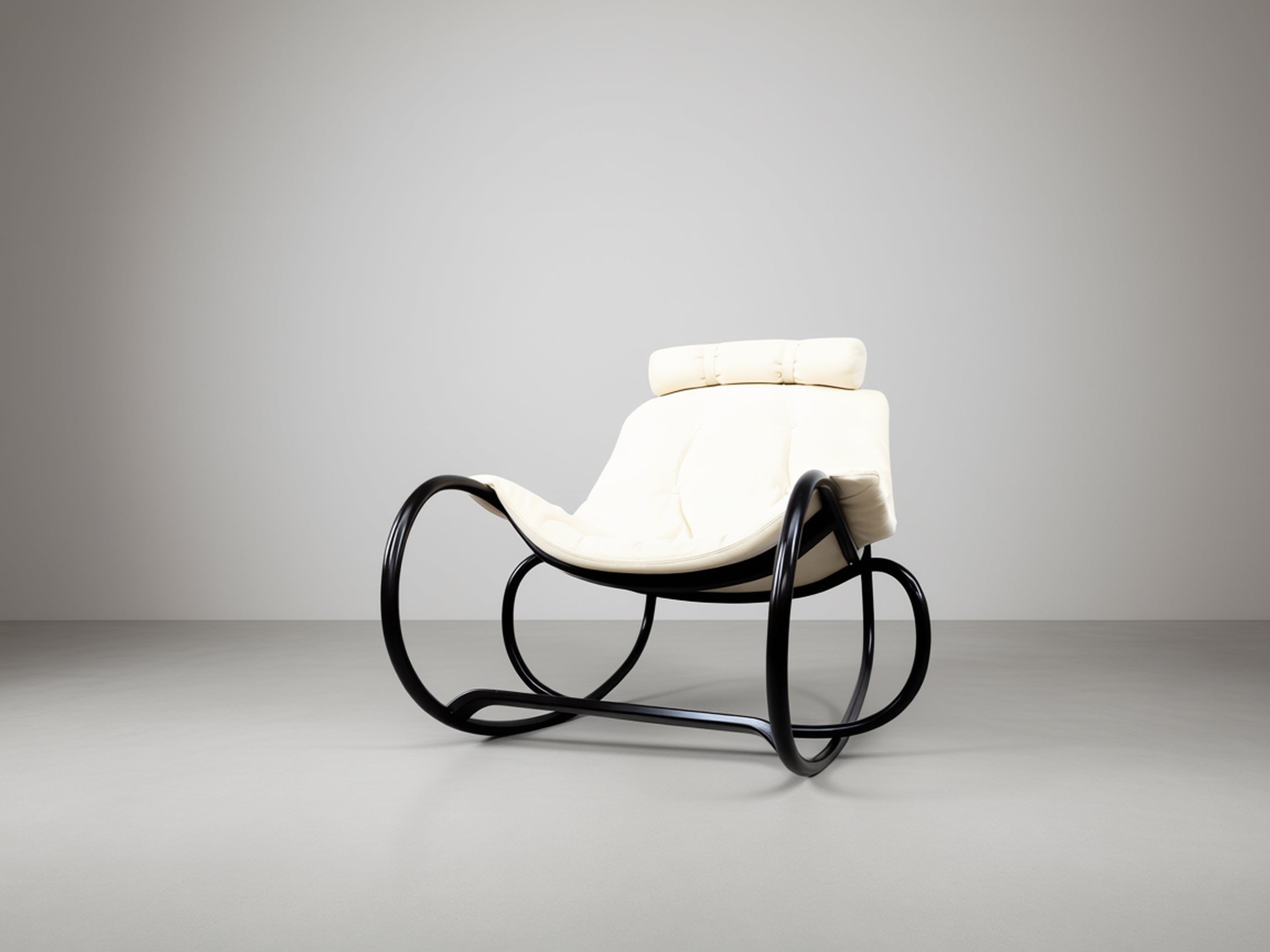 Wave_bentwood_rocking_lounge_chair_by_Michal_Riabic_for_TON