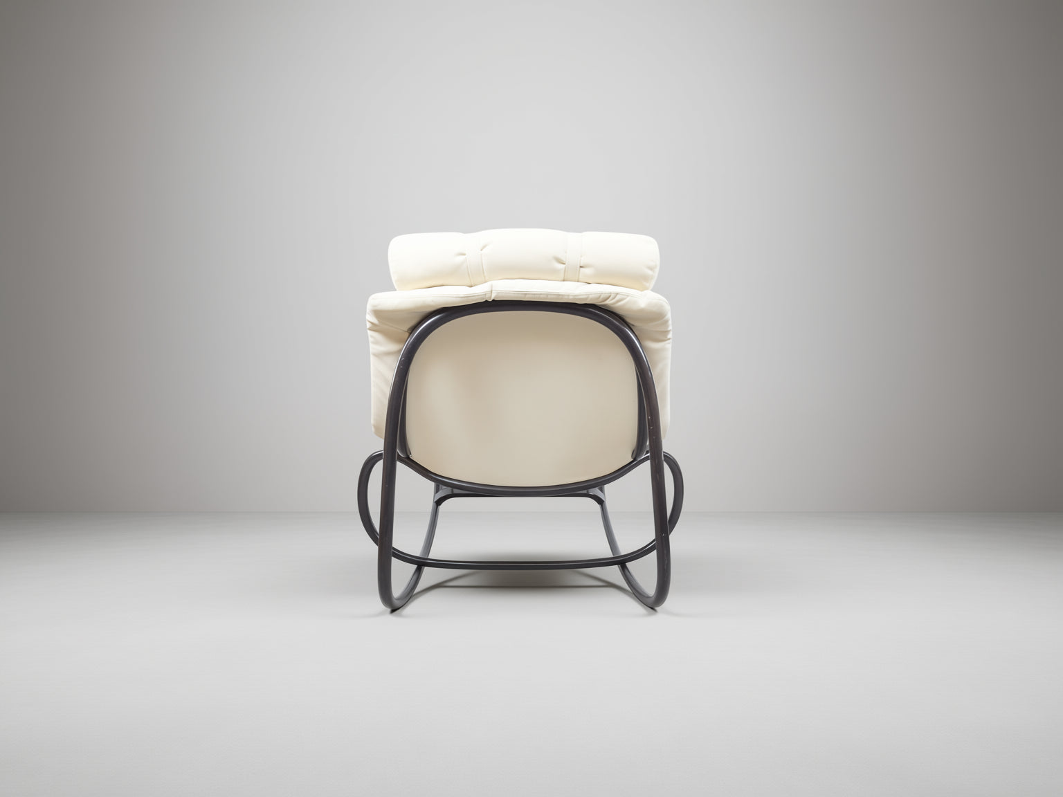 Wave_bentwood_rocking_lounge_chair_by_Michal_Riabic_for_TON