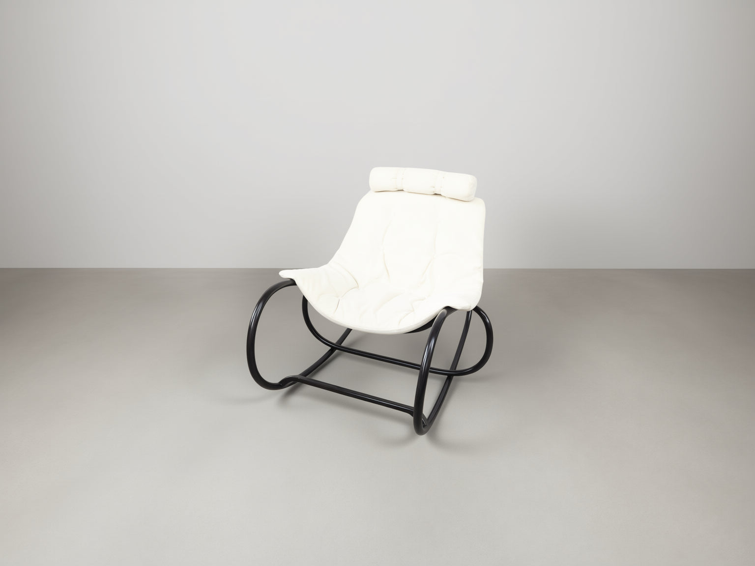 Wave_bentwood_rocking_lounge_chair_by_Michal_Riabic_for_TON