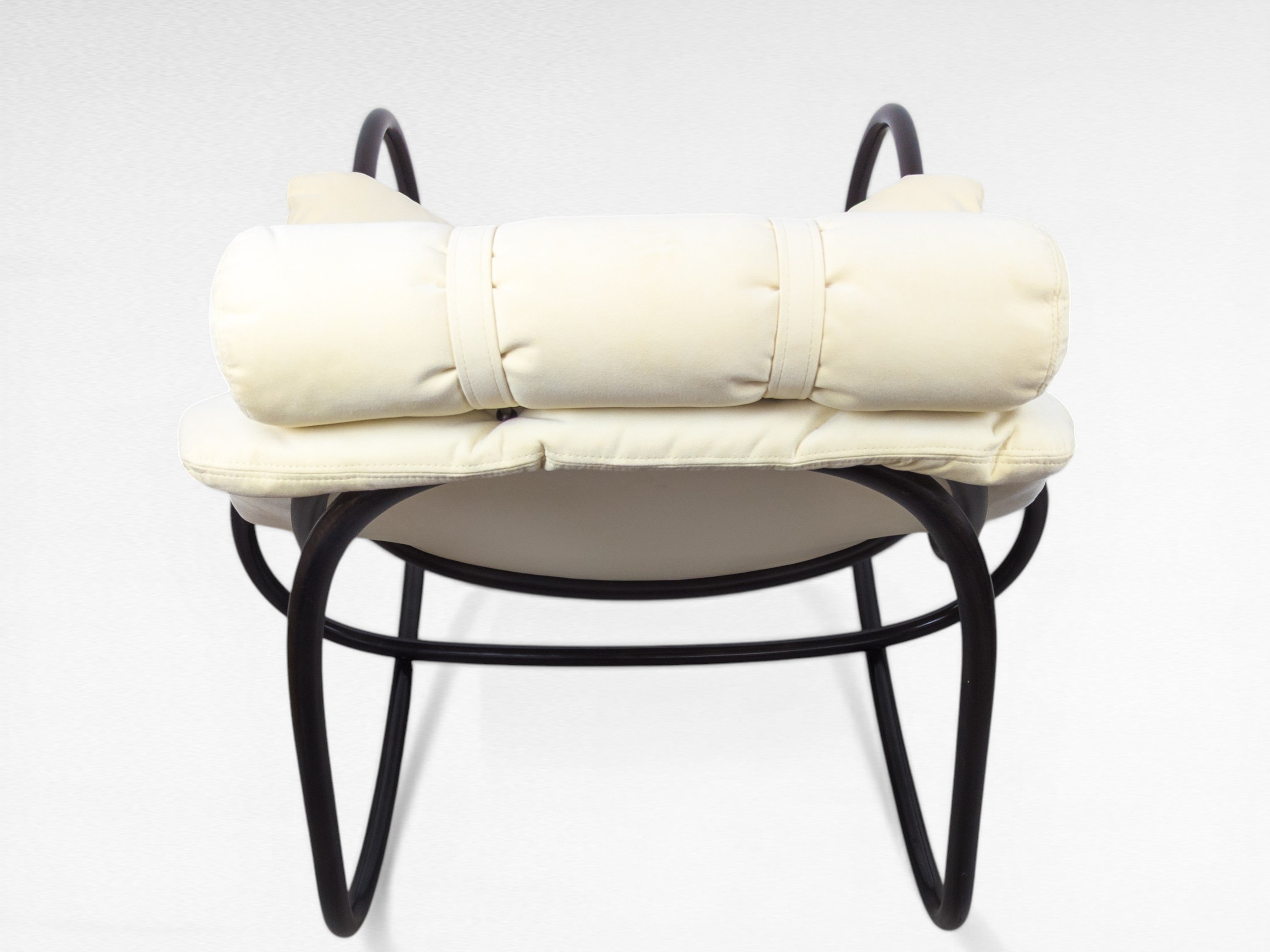 Wave_bentwood_rocking_lounge_chair_by_Michal_Riabic_for_TON