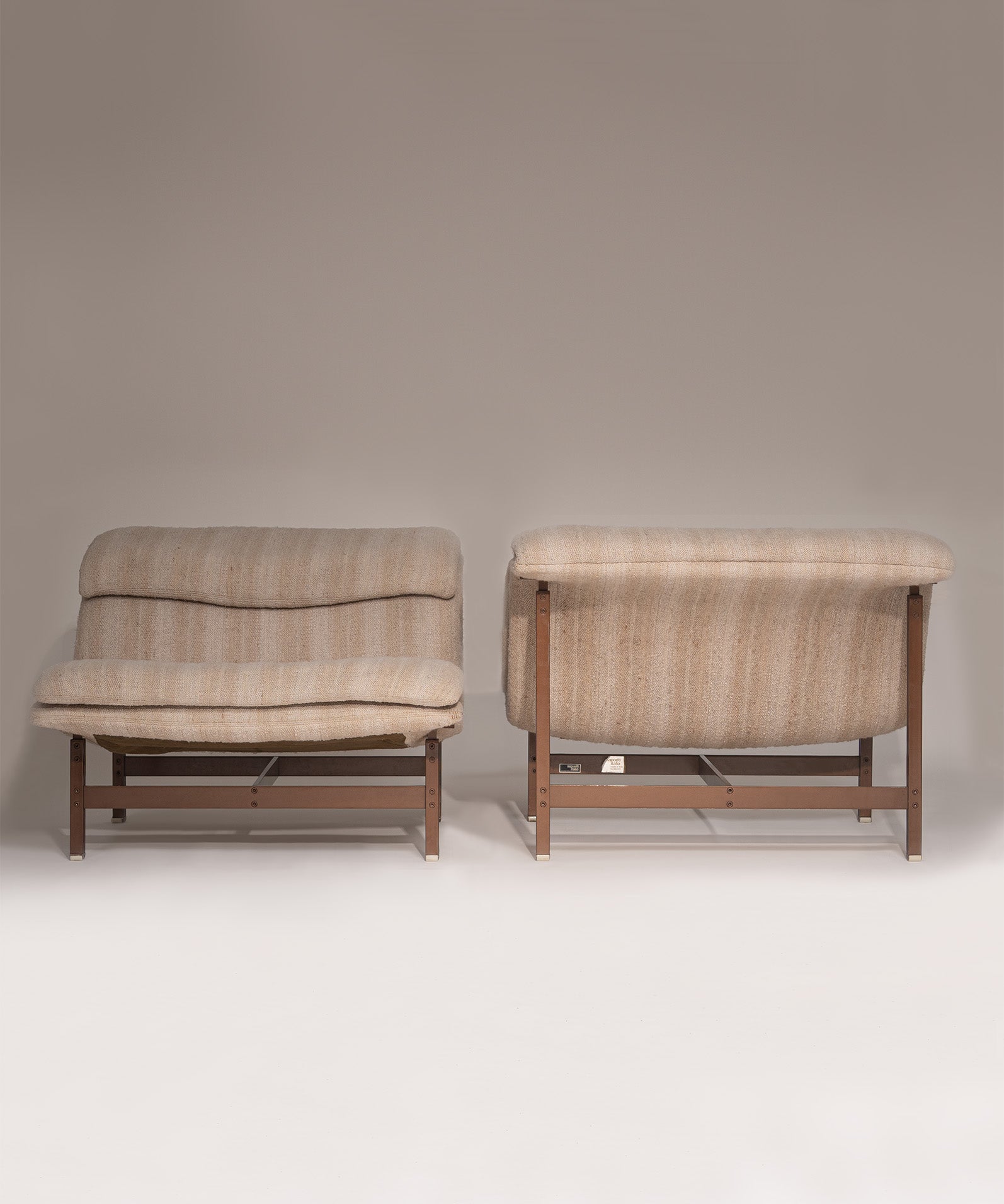 Set_of_2_Wave_Lounge_Chairs_by_Giovanni_Offredi_for_Saporiti,_Italy_1970s