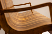 Wave-Shaped_Bench_in_Walnut_with_Two-tone_Veneering,_Italy_1950s