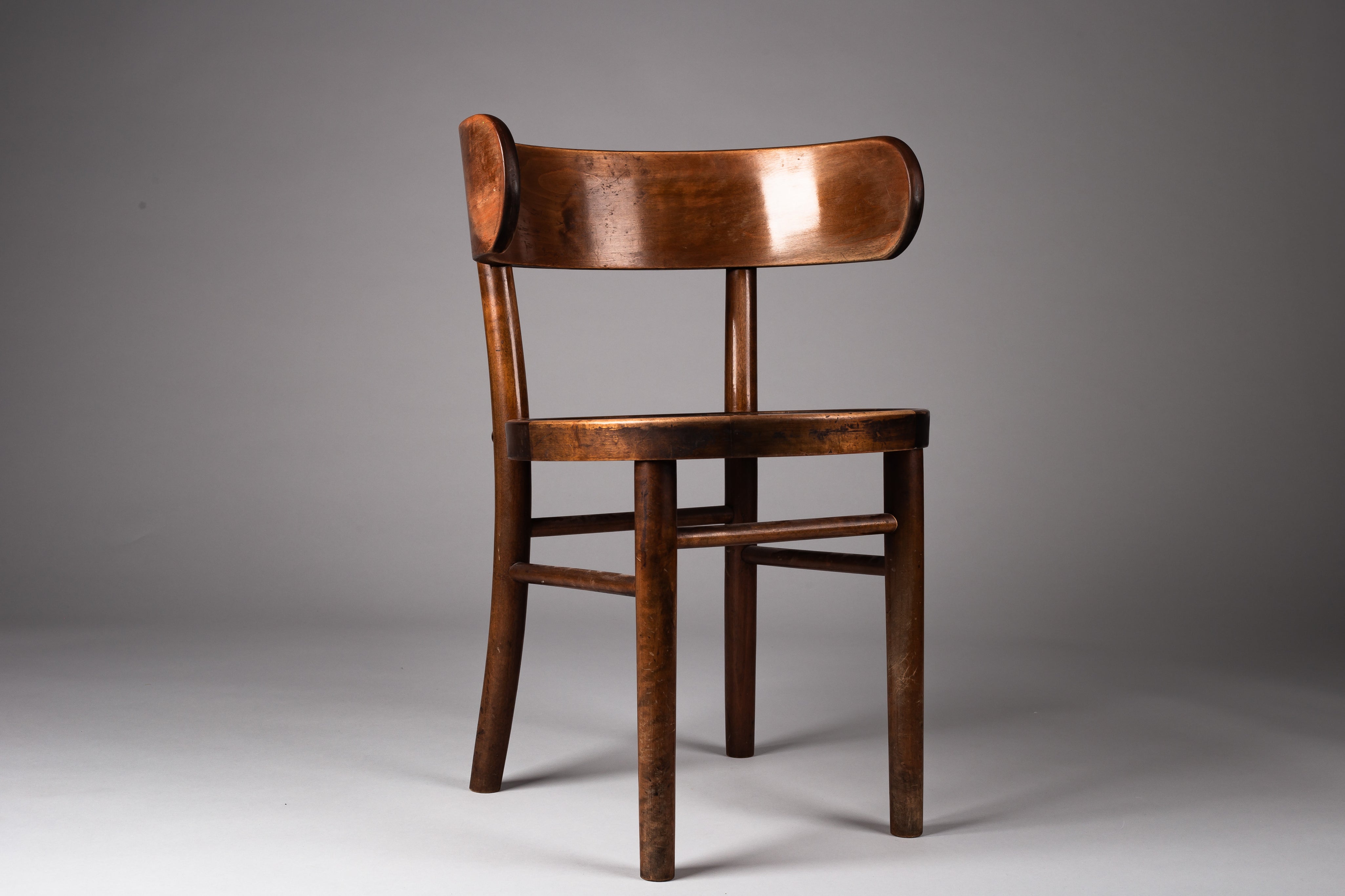 Werner_West_W1_Bentwood_Chair,_Finland_1930s