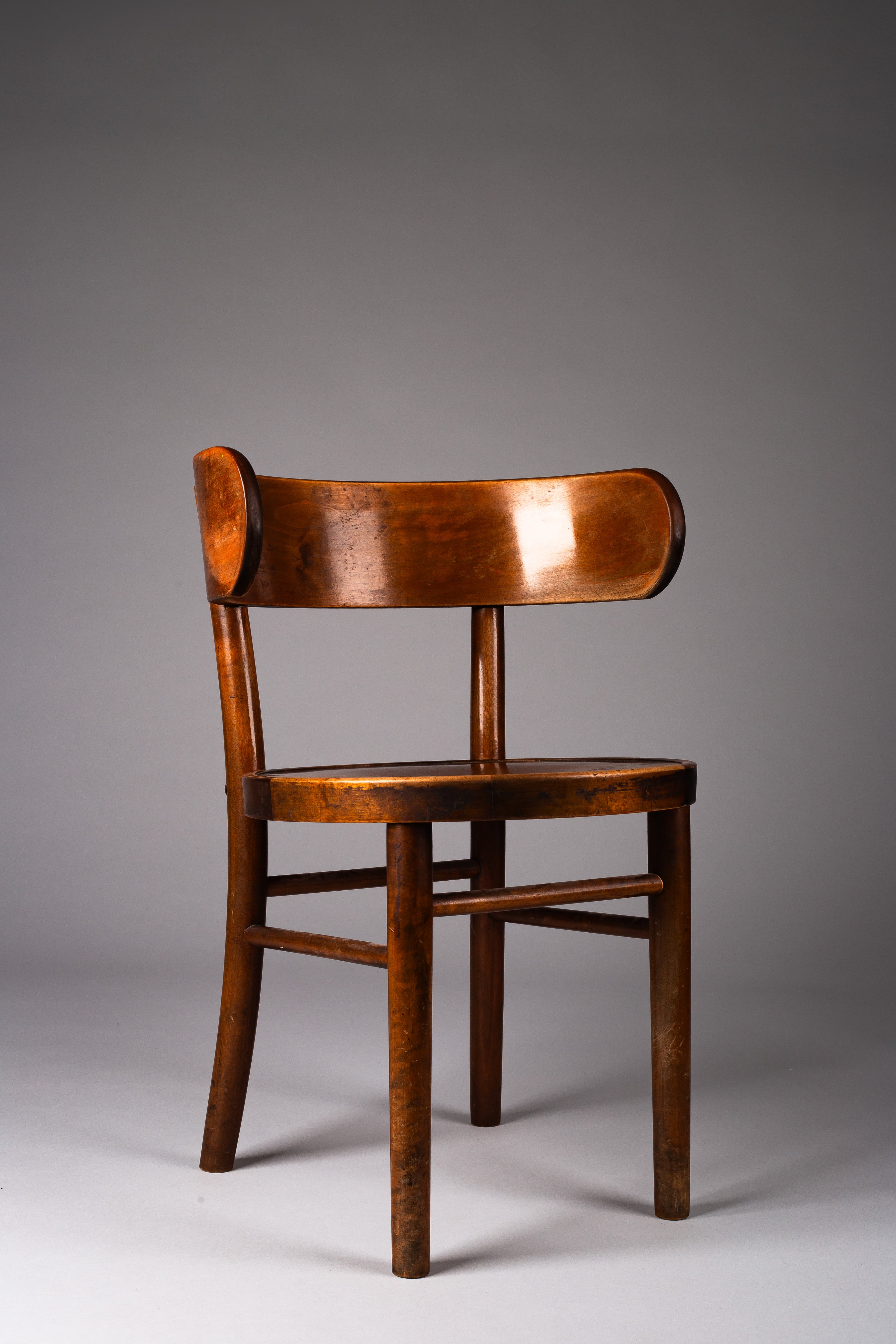 Werner_West_W1_Bentwood_Chair,_Finland_1930s
