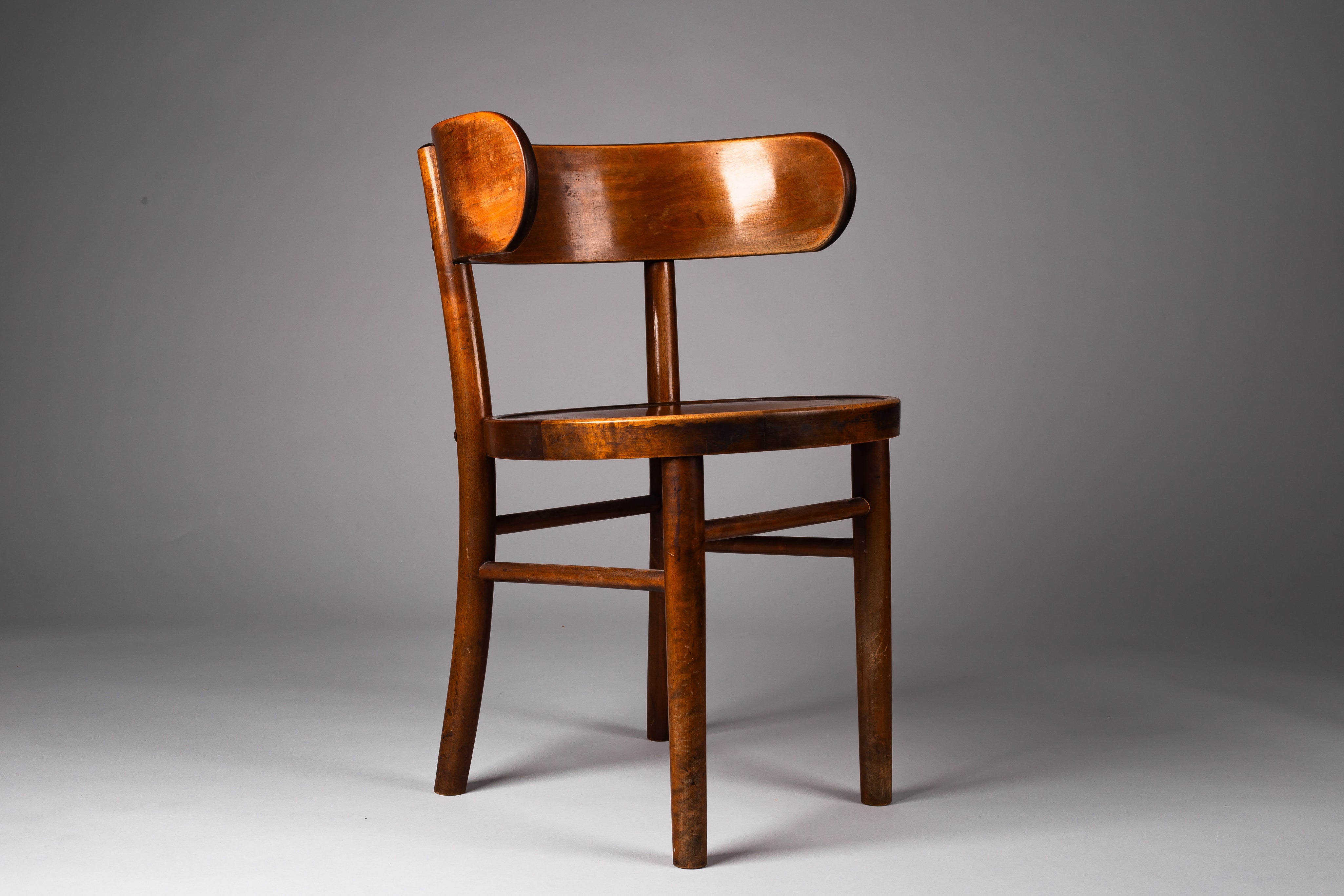 Werner_West_W1_Bentwood_Chair,_Finland_1930s