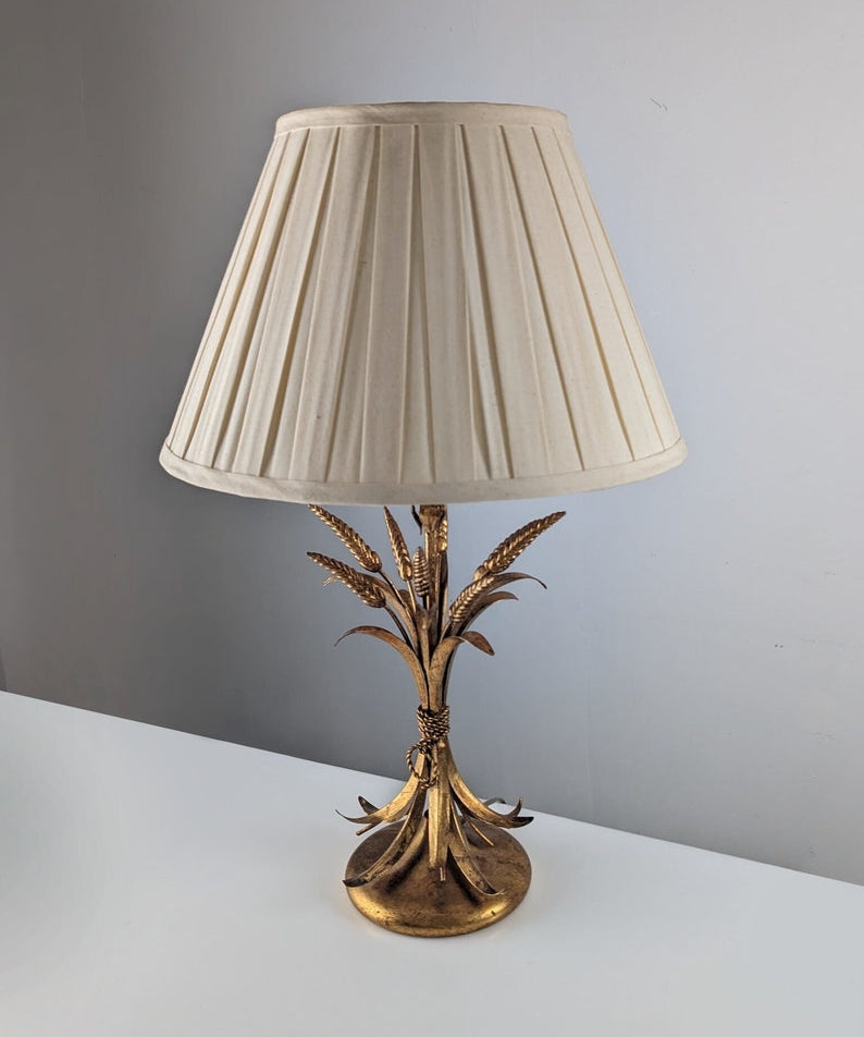 Wheat_spike_lamp_by_Hans_Kögl_1970
