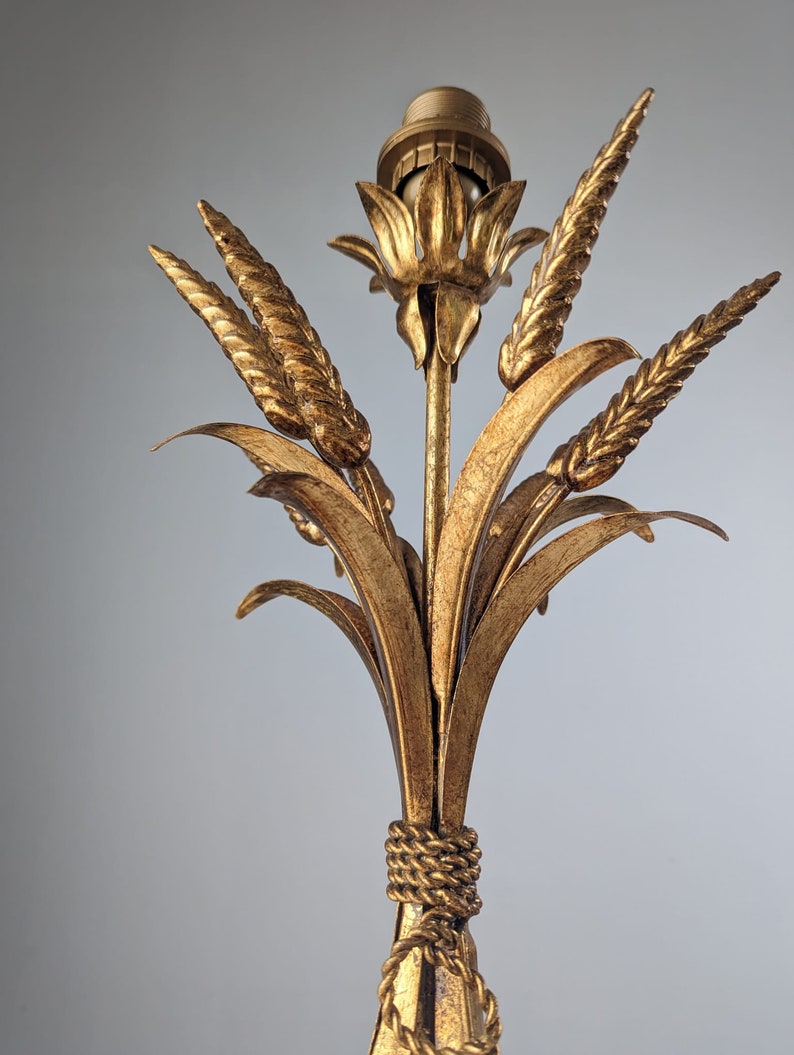 Wheat_spike_lamp_by_Hans_Kögl_1970