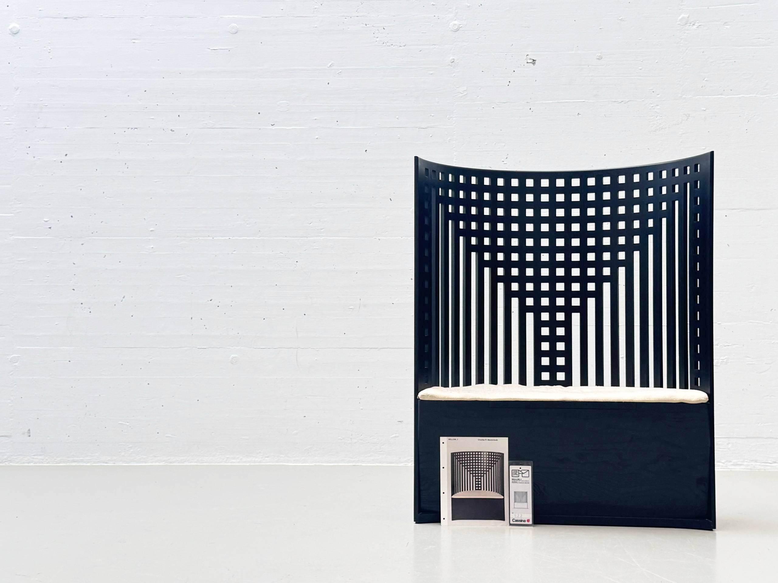 Willow_1_armchair_by_Charles_Rennie_Mackintosh_for_Cassina,_1974