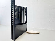 Willow_1_armchair_by_Charles_Rennie_Mackintosh_for_Cassina,_1974