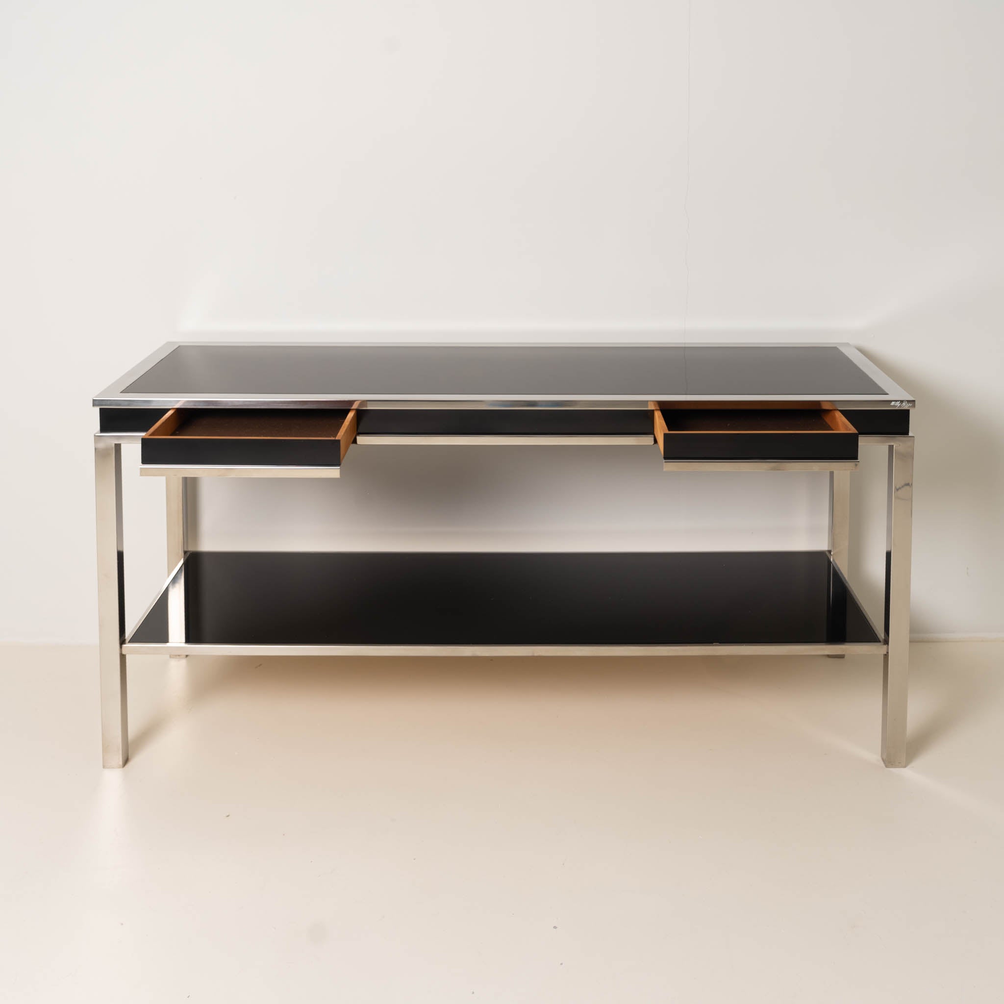 Willy_Rizzo_Cassia_Console_Table_in_Chrome_and_Smoked_Glass,_Italy_1970s