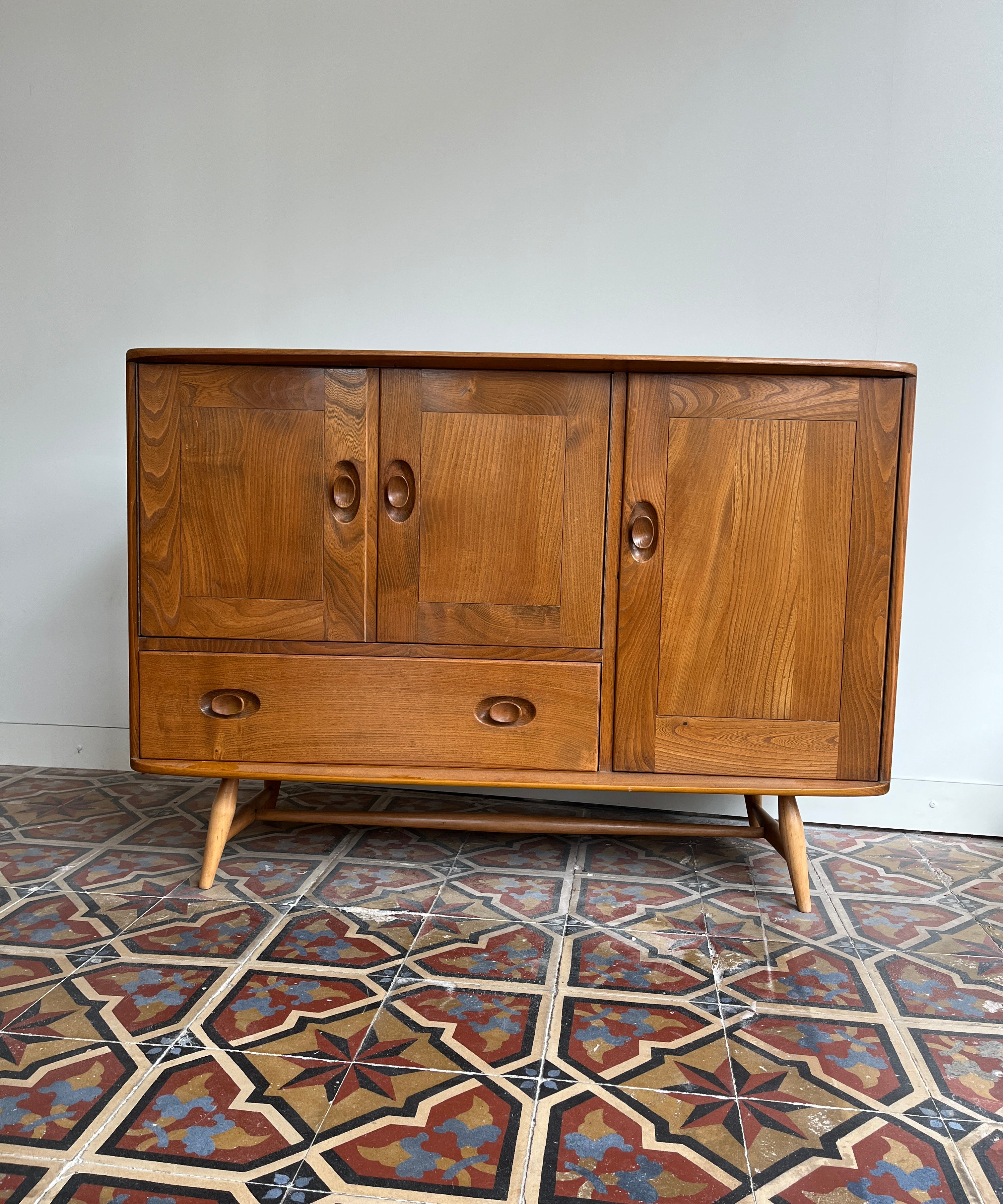 Lucian_Ercolani_Elm_Sideboard_for_Ercol,_British_Mid_Century_Modern,_1950s