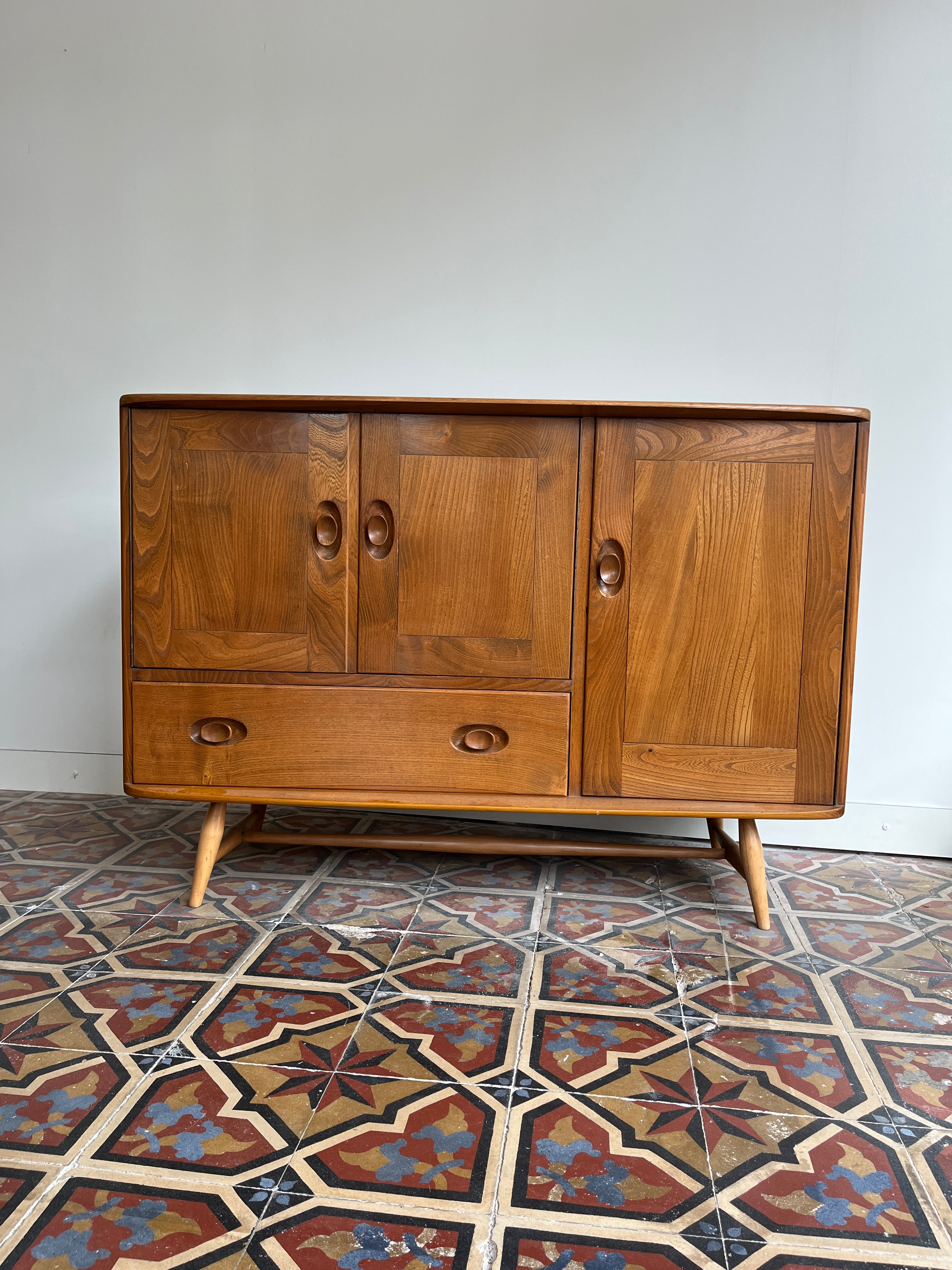 Lucian_Ercolani_Elm_Sideboard_for_Ercol,_British_Mid_Century_Modern,_1950s