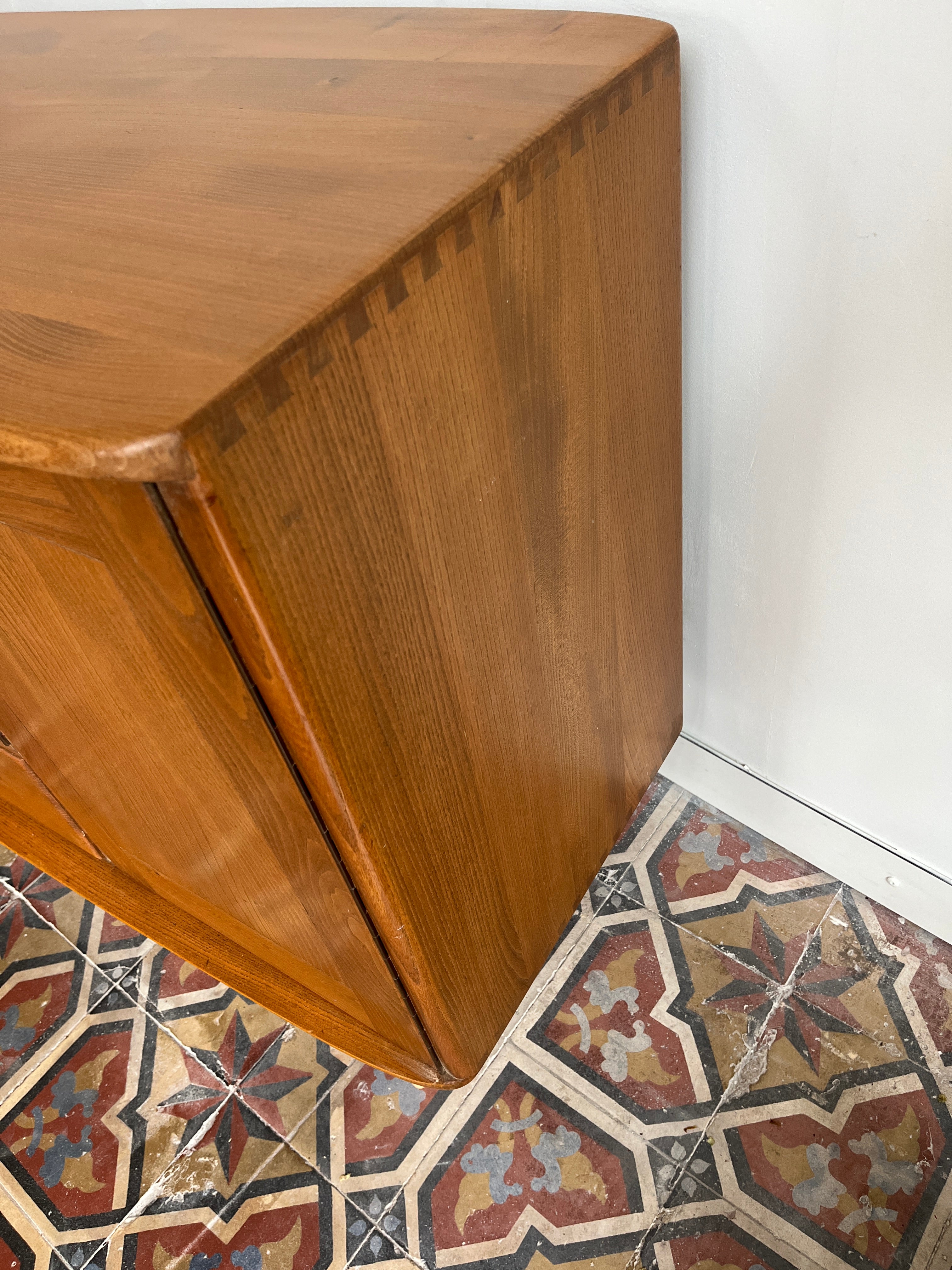 Lucian_Ercolani_Elm_Sideboard_for_Ercol,_British_Mid_Century_Modern,_1950s