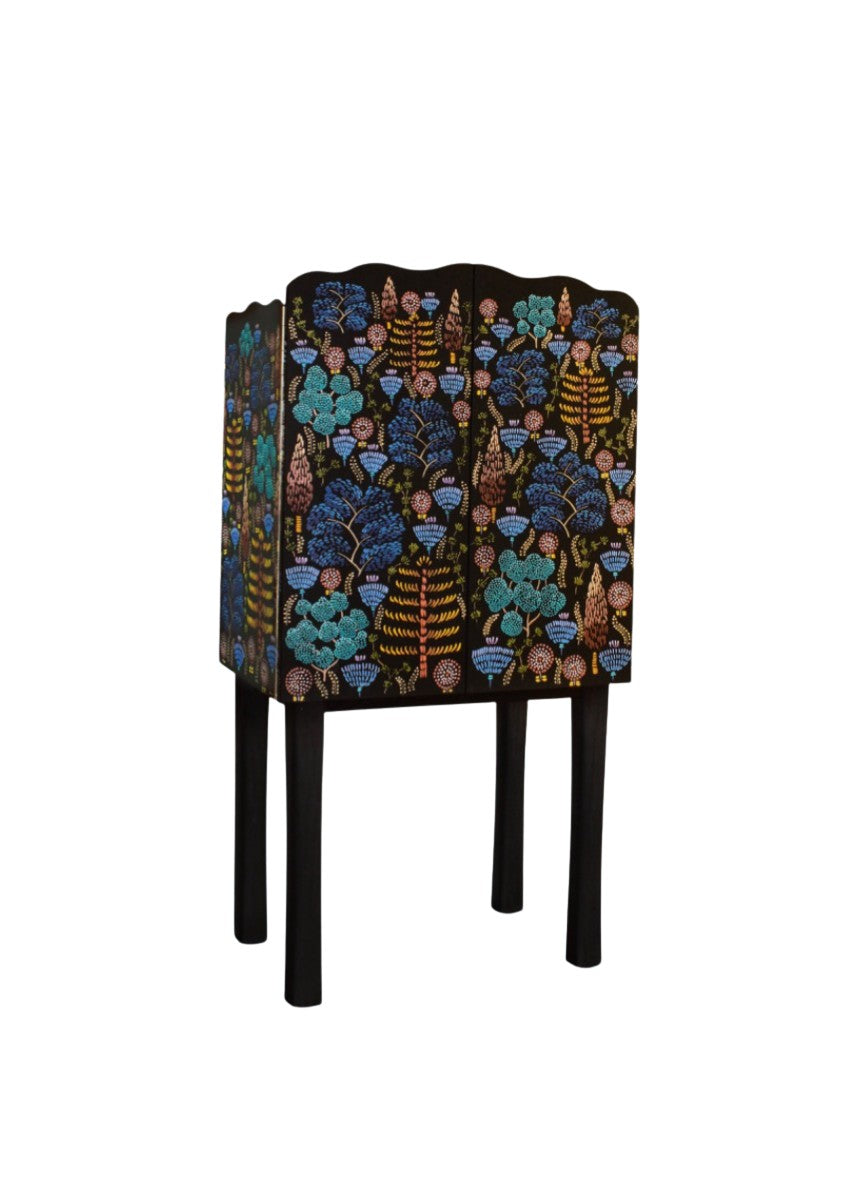 Wonderland_Cabinet_V_by_CoucouManou