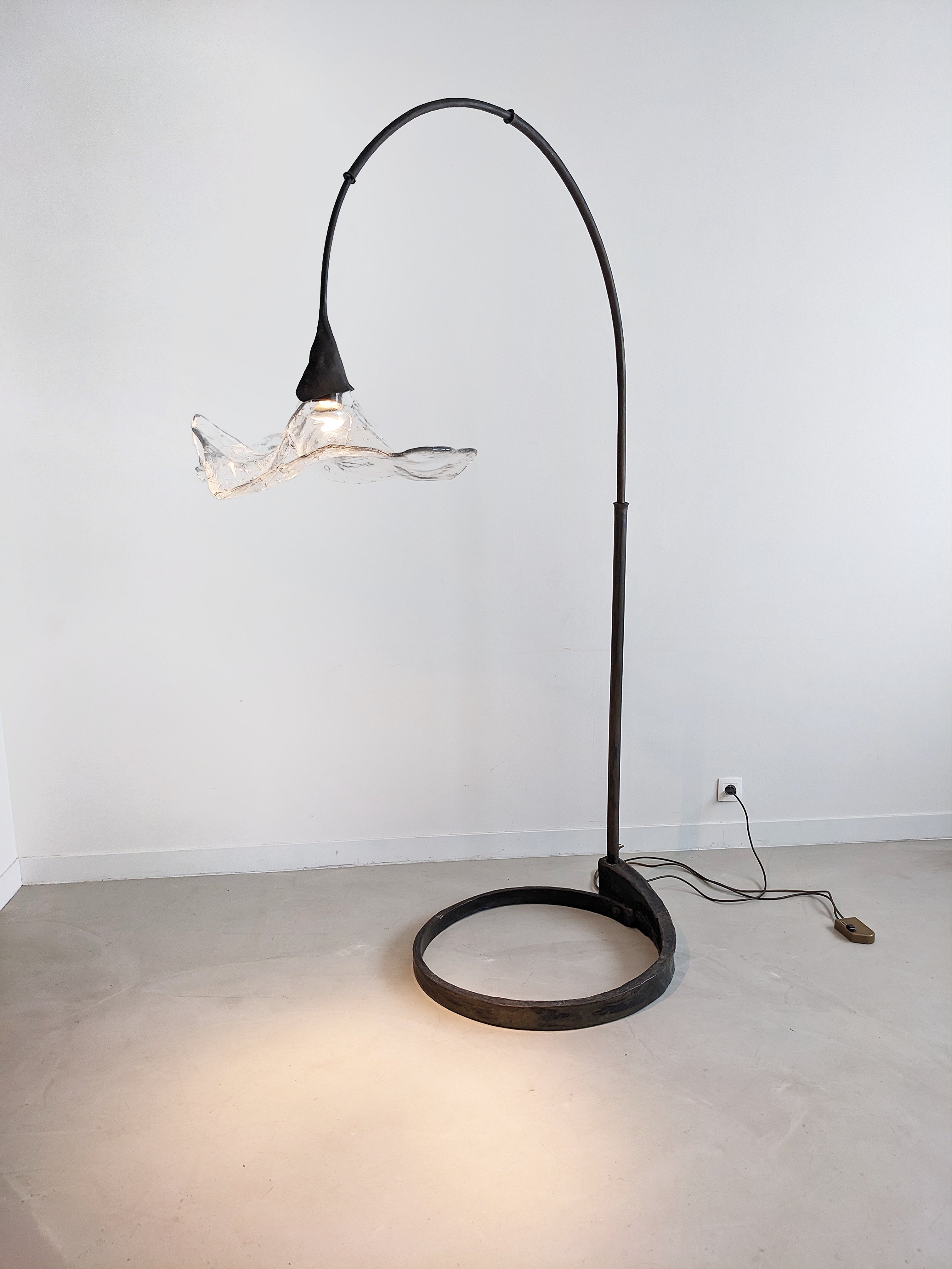 XL_Bronze_Flower_Shaped_Floor_Lamp_by_Lothar_Klute_1980's