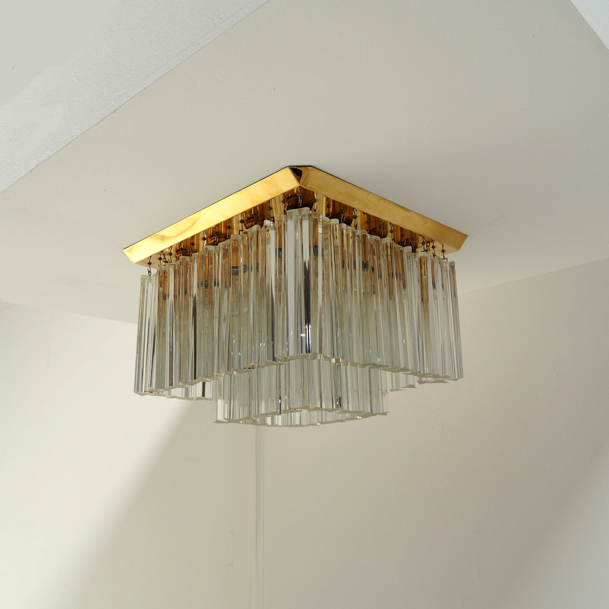 XL_Kalmar_Flush_Mount_with_Crystal_Glass_Elements,_Vienna_Austria