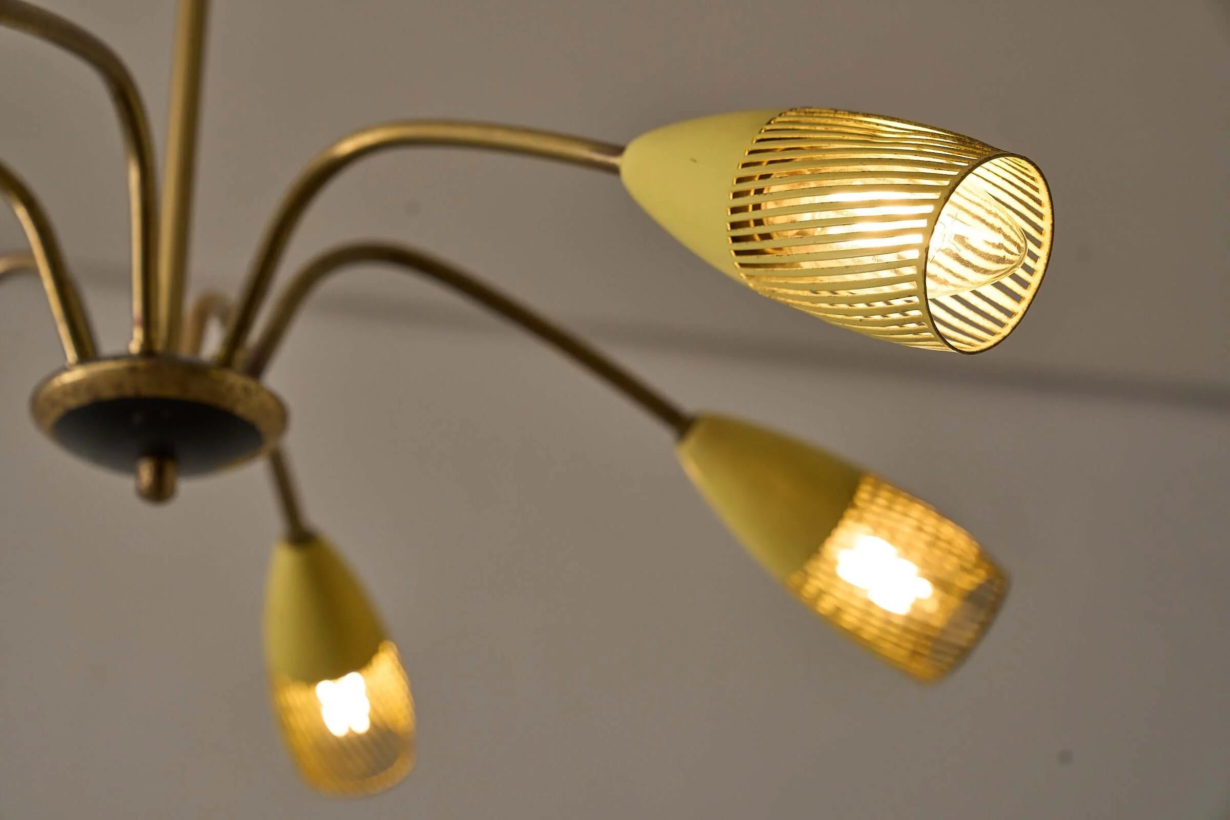 Yellow_Chandelier,_Mid-Century_Modern,_Brass_&_Steel,_1950s,_Italy