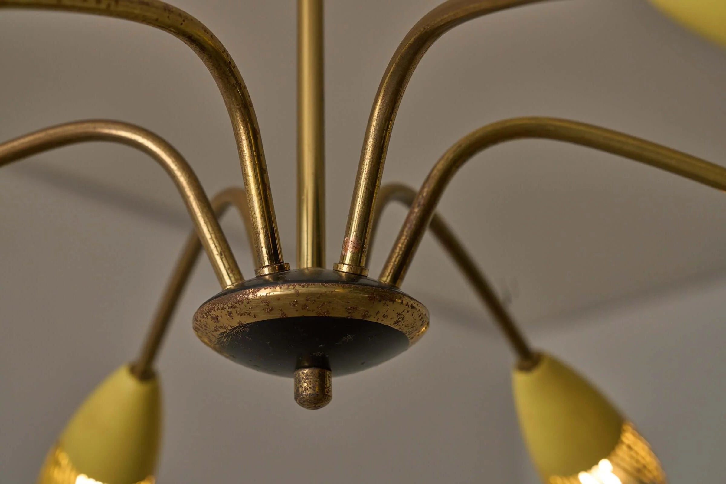 Yellow_Chandelier,_Mid-Century_Modern,_Brass_&_Steel,_1950s,_Italy