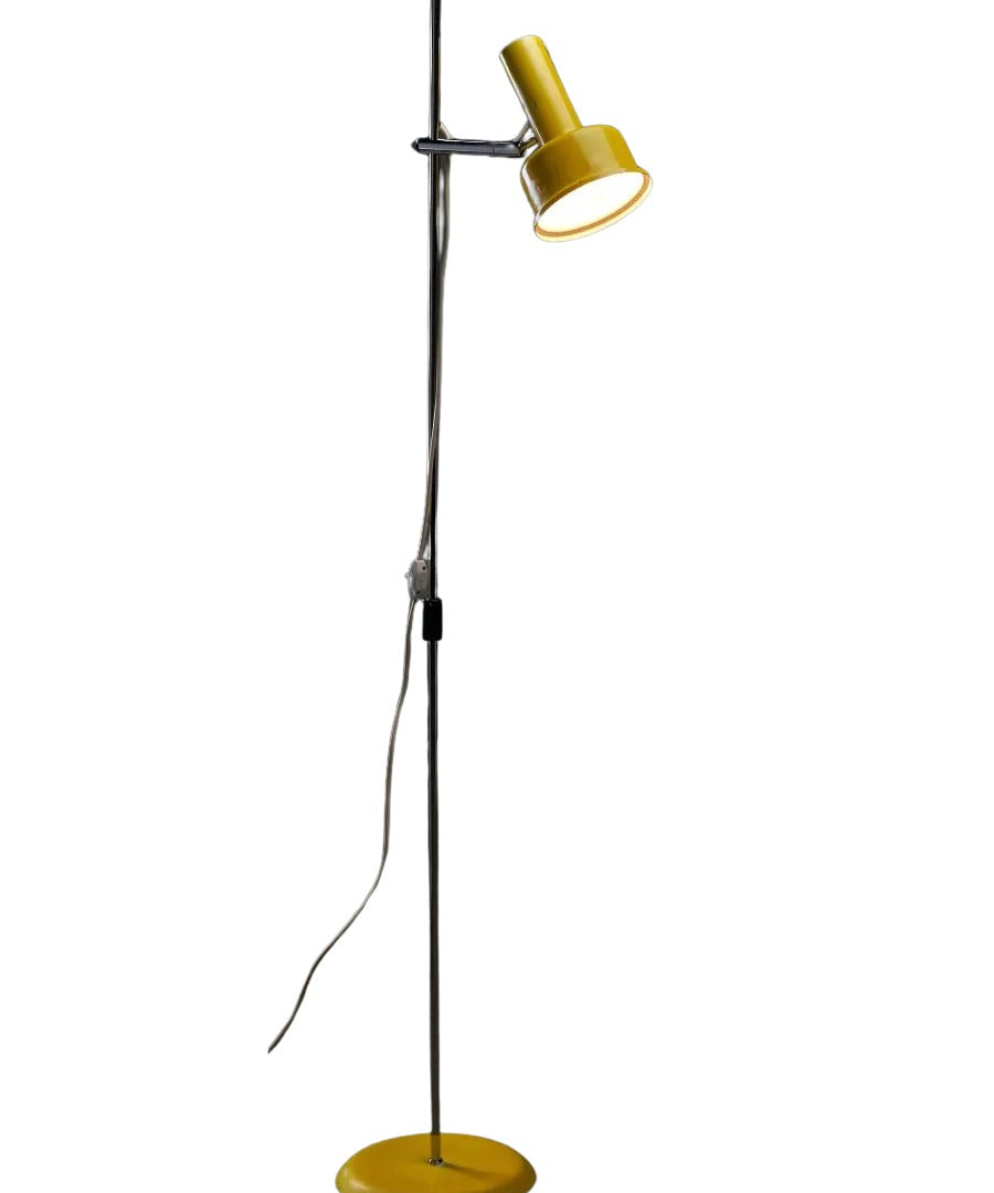 Yellow_Hat_Shade_Floor_Lamp,_Chrome_Stem,_1970s,_Europe