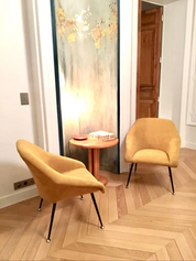Yellow_shell_chair_1970s