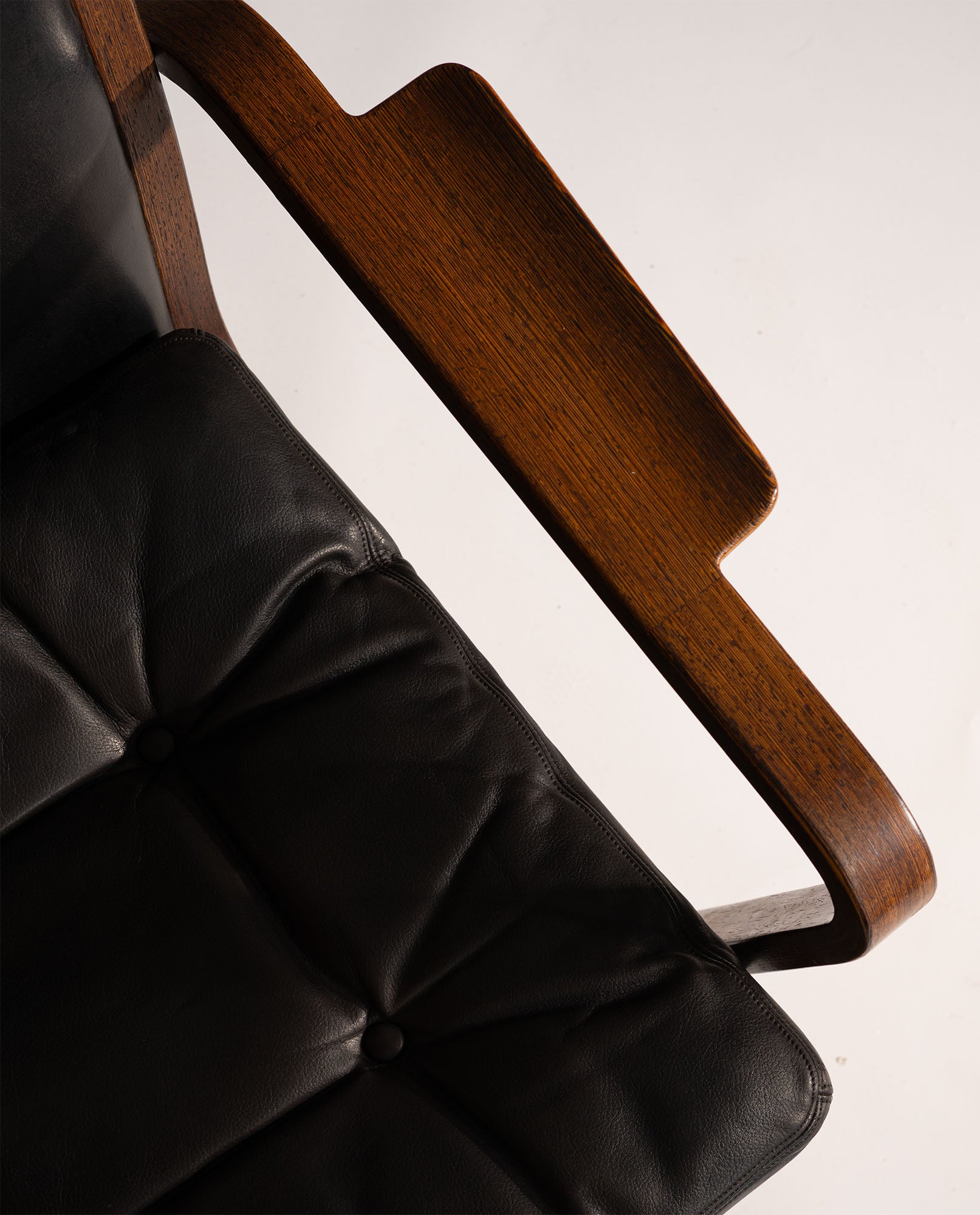 Set_of_2_Yngve_Ekström_Lounge_Chairs_in_Wengé_Wood_and_Black_Leather_for_Swedese,_Sweden_1970s