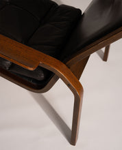 Set_of_2_Yngve_Ekström_Lounge_Chairs_in_Wengé_Wood_and_Black_Leather_for_Swedese,_Sweden_1970s