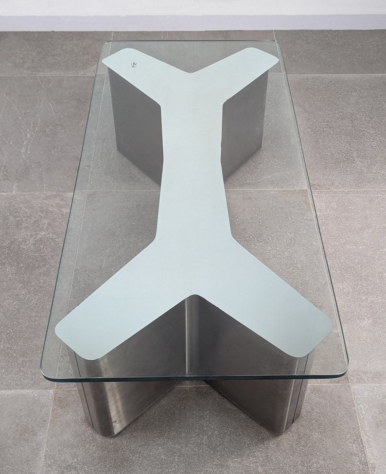 Ypsilon_stainless_steel_table_1970s