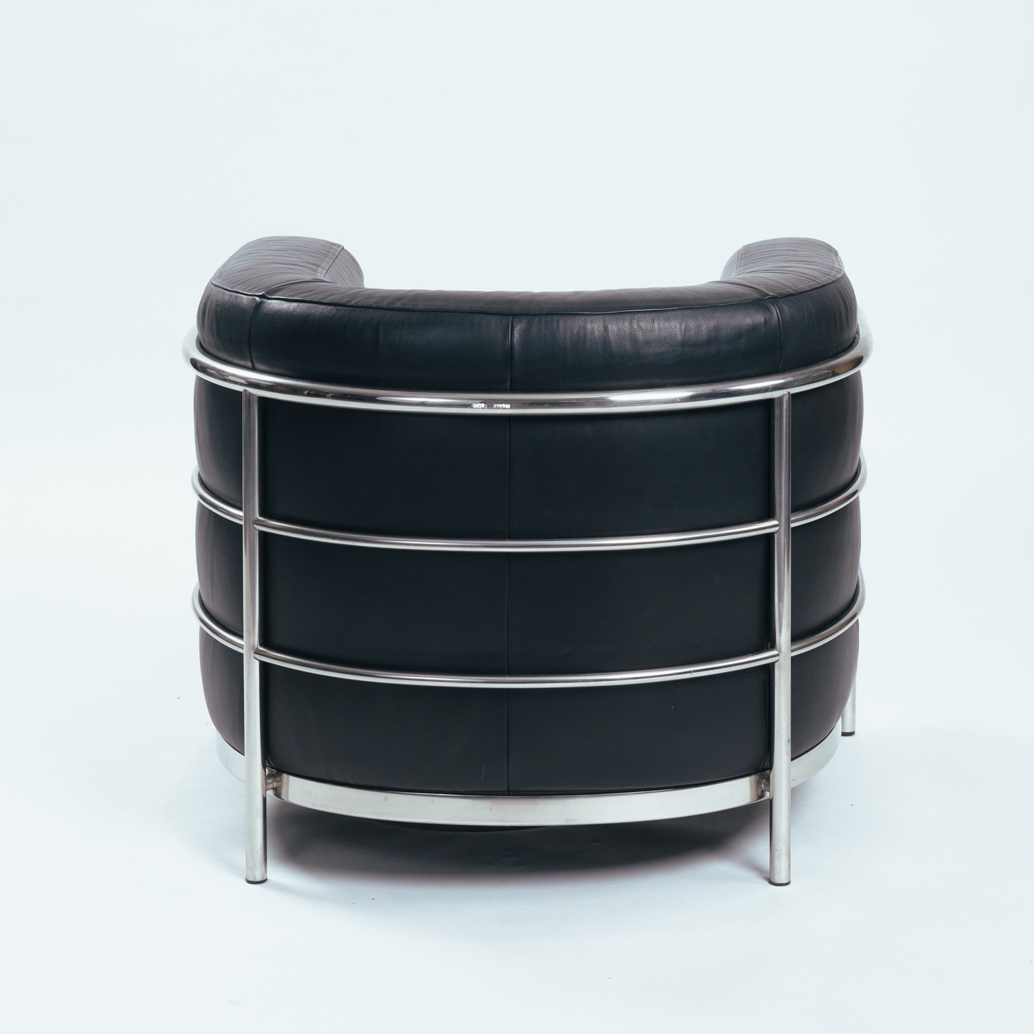 Onda_Lounge_Chair_by_De_Pas,_D’Urbino_&_Lomazzi_for_Zanotta_in_Black_Leather,_Italy_1985