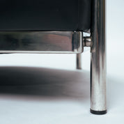 Onda_Lounge_Chair_by_De_Pas,_D’Urbino_&_Lomazzi_for_Zanotta_in_Black_Leather,_Italy_1985