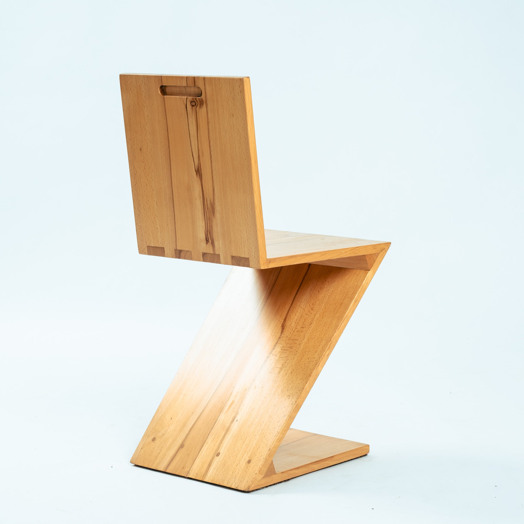 Set_of_4_Zig_Zag_Chairs_After_Gerrit_Rietveld,_Solid_Ash_Cantilever_Chair,_Dutch_De_Stijl_Design