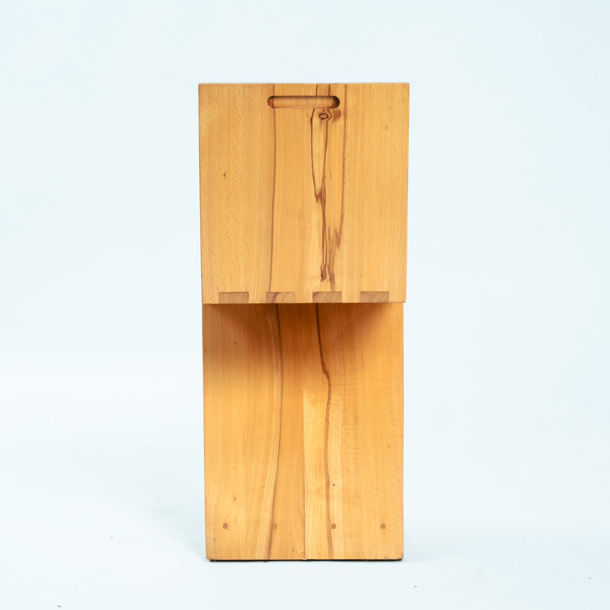 Set_of_4_Zig_Zag_Chairs_After_Gerrit_Rietveld,_Solid_Ash_Cantilever_Chair,_Dutch_De_Stijl_Design