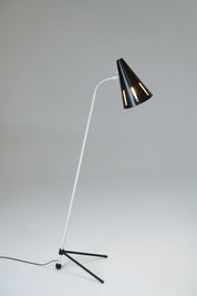 Zonneserie_Floor_Lamp_by_Herman_Busquet