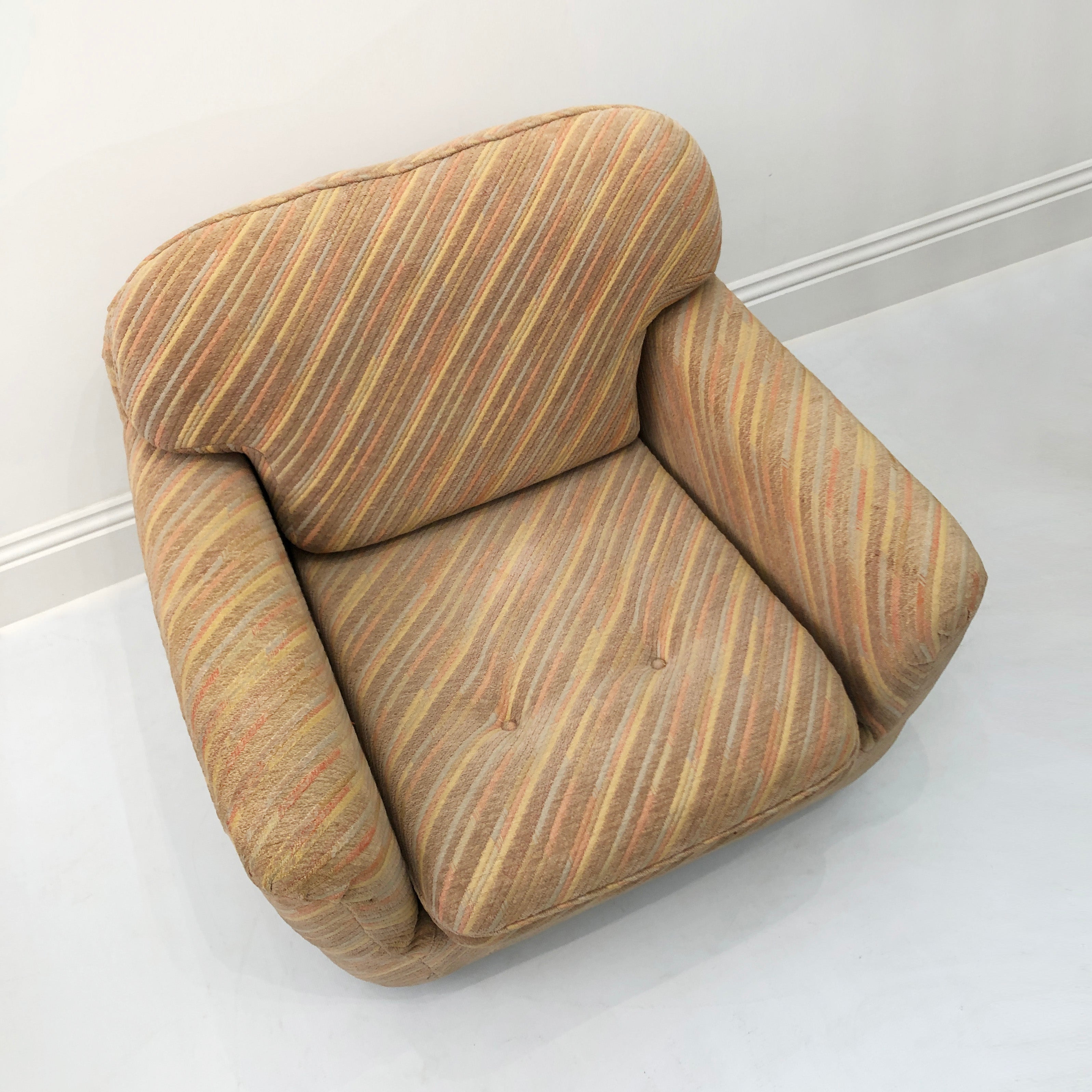 Zorzi_Italian_Pastel_Lounge_Armchair_1970s